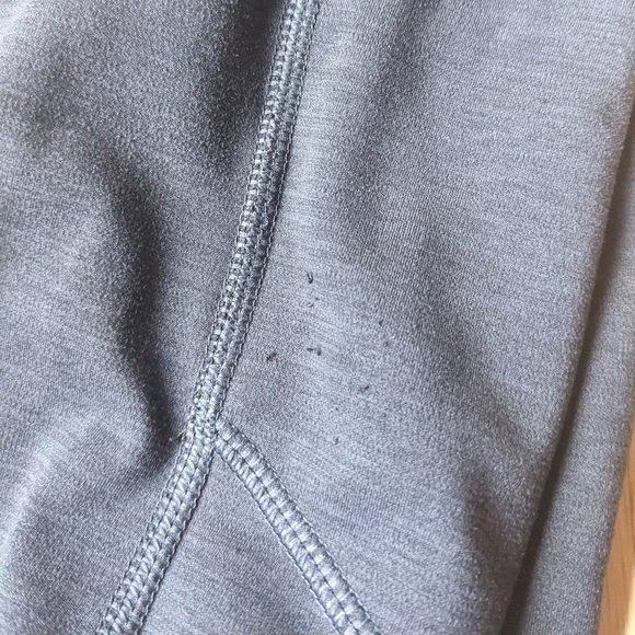 American Eagle Everything Pocket Leggings in grey size small - Picture 2 of 6